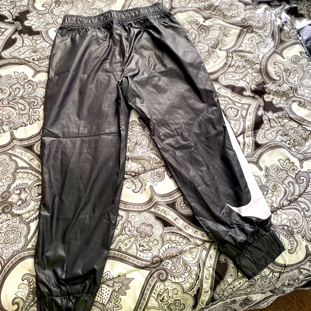 Nike swish pant/joggers